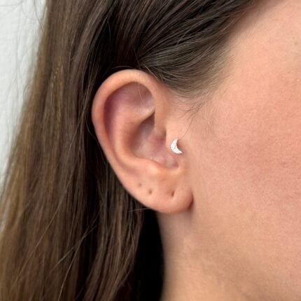 Piercing Pino Aço Cirúrgico Lua Cravejada de Prata 925 Legítima